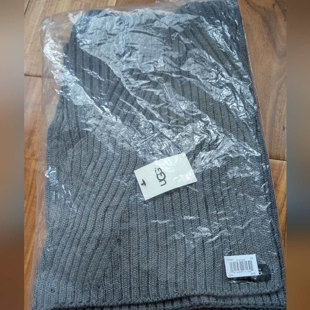 Ugg Australia Ribbed Knit Long Length Scarf Nwt ❤️ - Picture 4 of 7